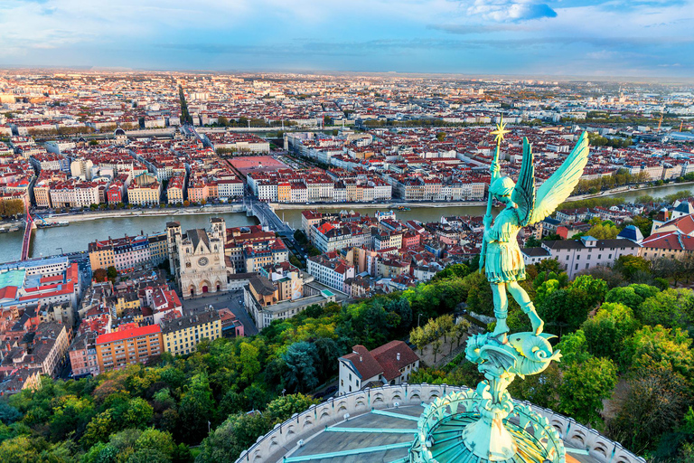 Lyon: Private City Tour by Car with Driver, Bouchons & Views