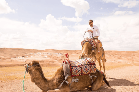 Från Marrakech: Kameltur i Agafay-öknen vid solnedgångenFrån Marrakech: Kamelritt i solnedgången i Agafayöknen