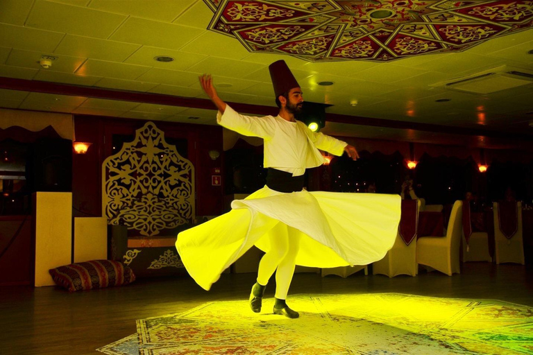 Istanbul: Bosphorus Dinner Cruise with Turkish Show