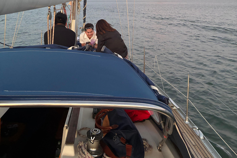 Sunset aboard a sailboat in Lisbon! Sunset aboard a sailing boat in Lisbon!