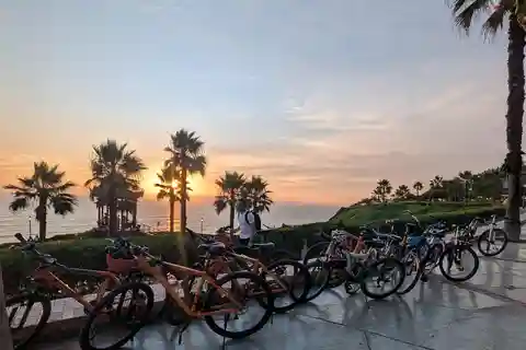 Passeio de bicicleta Miraflores Barranco Huaca Pucllana