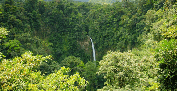 La Fortuna: Waterfall Hike with Transportation