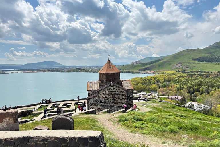 From Tbilisi: Armenia Day Trip with Sevanavank Monastery