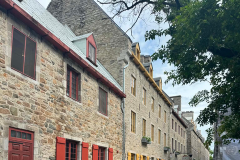 Quebec City: Guided Walking Tour with Rooftop Wine