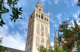 Sevilla: Kathedrale, Giralda und Alcázar – Tour ohne Anstehen