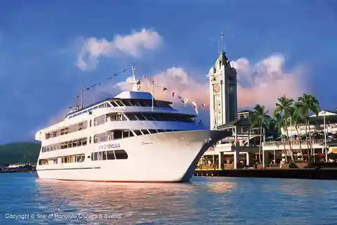 Honolulu: Pacific Star Sunset Buffet and Show