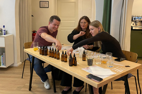 Monaco: laboratorio di creazione di profumi con un profumiere