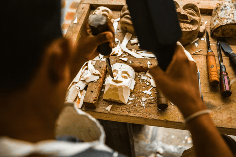 Galle: laboratorio di pittura tradizionale di maschereGalle: Laboratorio di pittura tradizionale di maschere