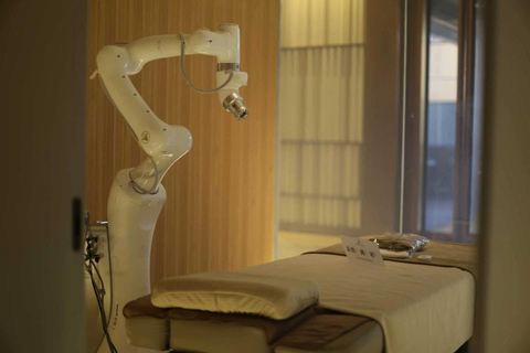 Shanghai: AI Tui Na Massage with Therapist