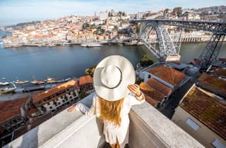 Von Porto: Privater Transfer nach Lissabon mit bis zu 4 Zwischenstopps