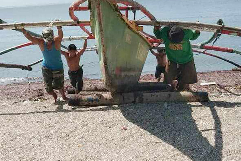 Manila: Community Life & the Legacy of Smokey Mountain