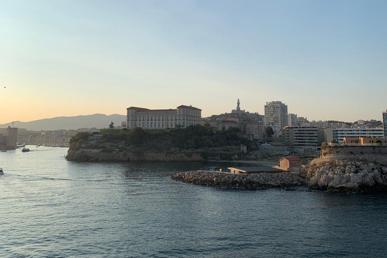 Marseille: Discover the Old Port and the Panier Neighborhood Marseille: Discovery of the Old Port and the Panier Neighborhood