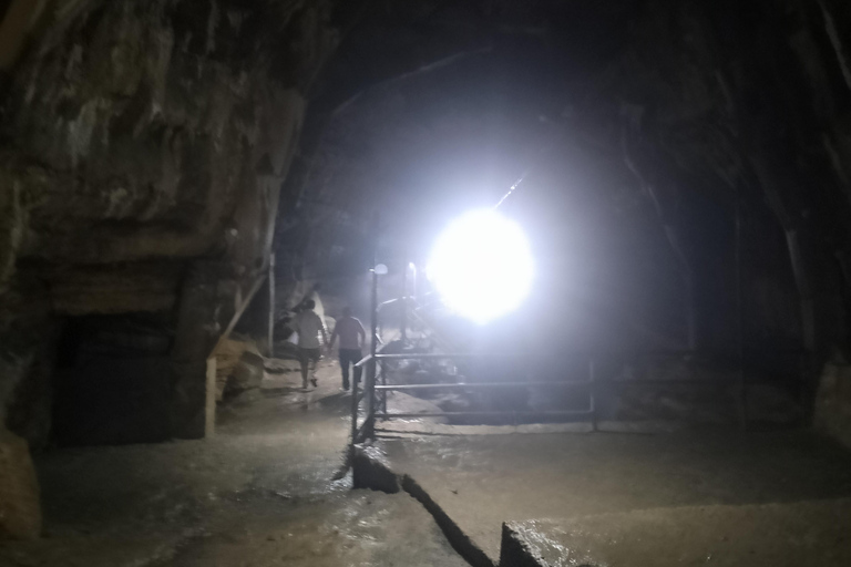 Da Kathmandu: Trekking facile di 5 giorni e tour della città di PokharaDa Kathmandu: 5 giorni di trekking facile e tour della città di Pokhara