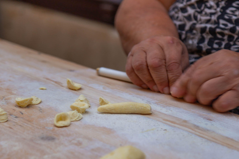 Martina Franca: Masseria Tour with Pasta & Mozzarella Class