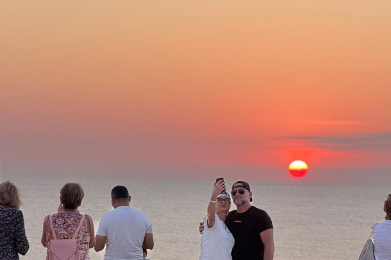 Salalah: Dhofar Mountains Sunset Tour with Coffee & Dates