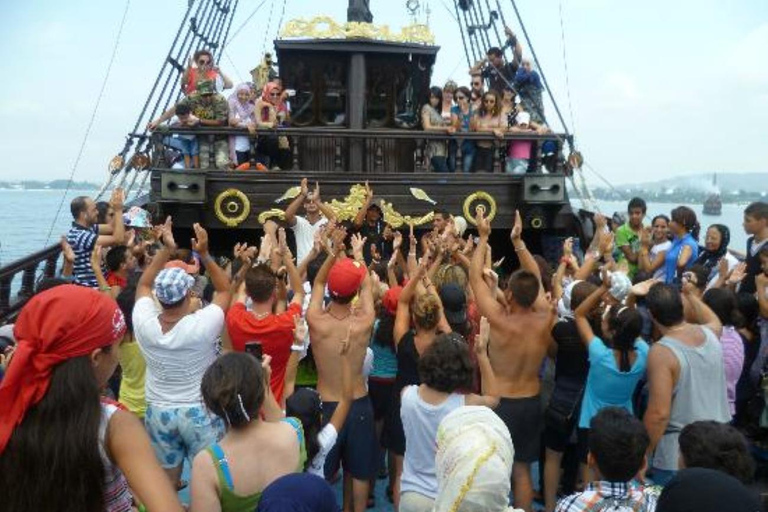 Sousse: Boat Cruise with Live Show, Swim, & Pickup