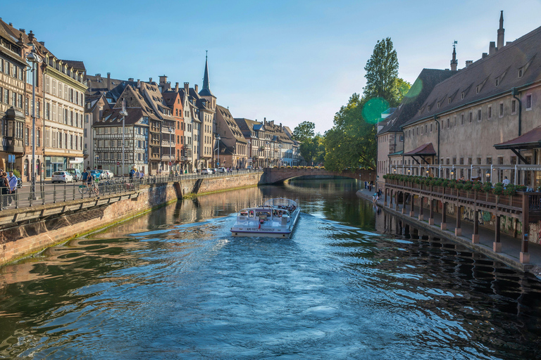 Strasbourg: Walking Tour with River Cruise Spanish guide - Strasbourg: Walking Tour with River Cruise