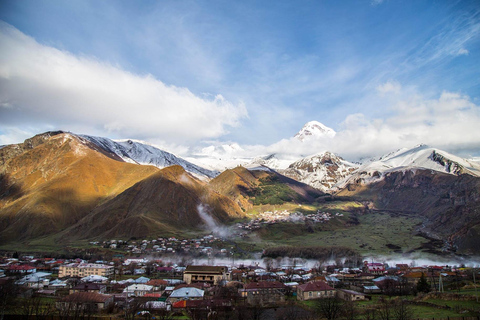 Groepsreis naar Kazbegi vanuit Tbilisi