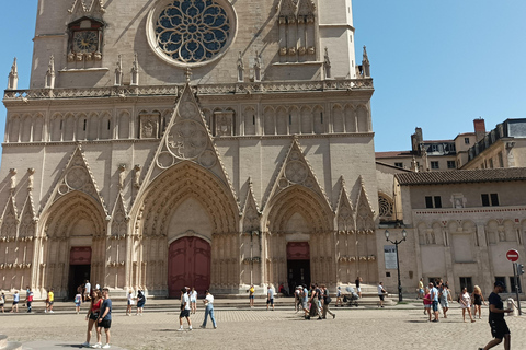 Lyon : the most complete discovery ! Private guided tour Price from 21 to 30 people