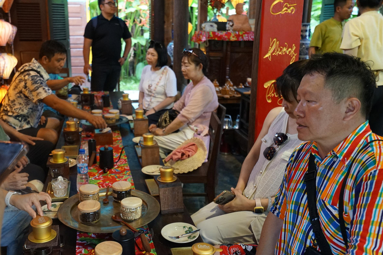 Hoi An:Funny Duck Farm Bike Tour& Buffalo Ride&Coffee Making Hoi An : Funny Duck Farm & Lantern Making without Pick up