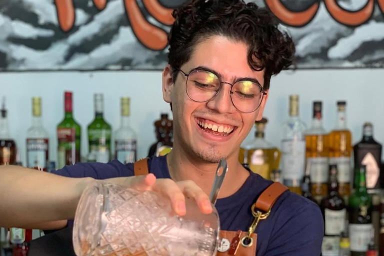 Bogota: Cocktail-Making Class at Instituto del Cóctel