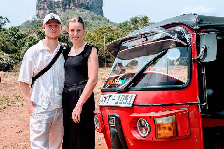 Kandy: Sigiriya & Dambulla Caves Tuk-Tuk Trip