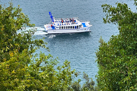 San Sebastian: Panoramakatamaran Tour über die Bucht und die KüsteSan Sebastian: Katamaran-Panoramatour über die Bucht und die Küste