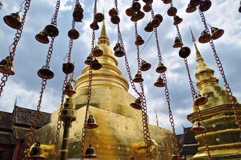 Old Chiangmai city & temples walking tour: (3 hours/1.7 km.)