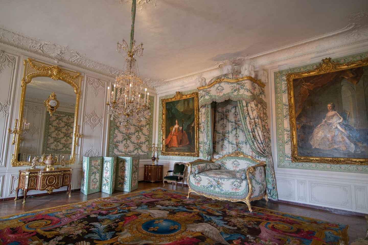 «Версальский дворец: частный тур, билеты и трансфер из Парижа»