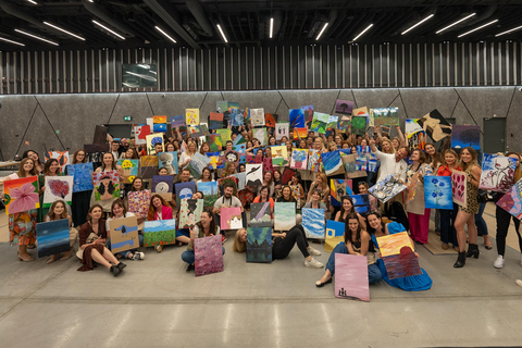 在格但斯克欣赏现场音乐会，绘画和品酒！格但斯克绘画和葡萄酒体验（含现场音乐会）！