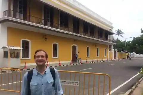Pondicherry: Full day city tour with guide and lunch
