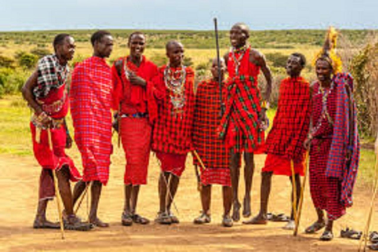 Entdecke die weltberühmte kulturelle Tagestour der Maasai