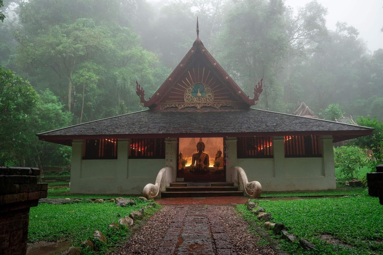 Chiang Mai: Doi Suthep Sunset & Hidden Temple with Guide