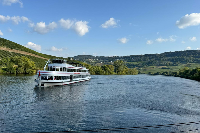 Bernkastel: Panorama boat tour 1 hour Lieser, Mülheim and back