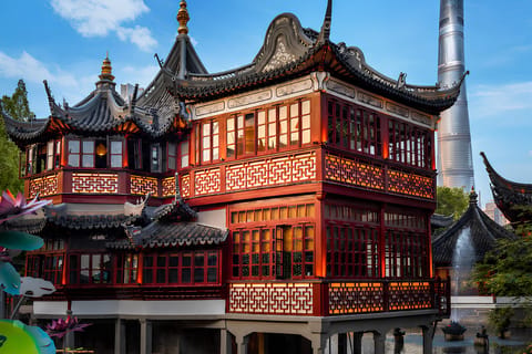 Shanghai City Essentials: Culture, Yu Garden & The Bund View