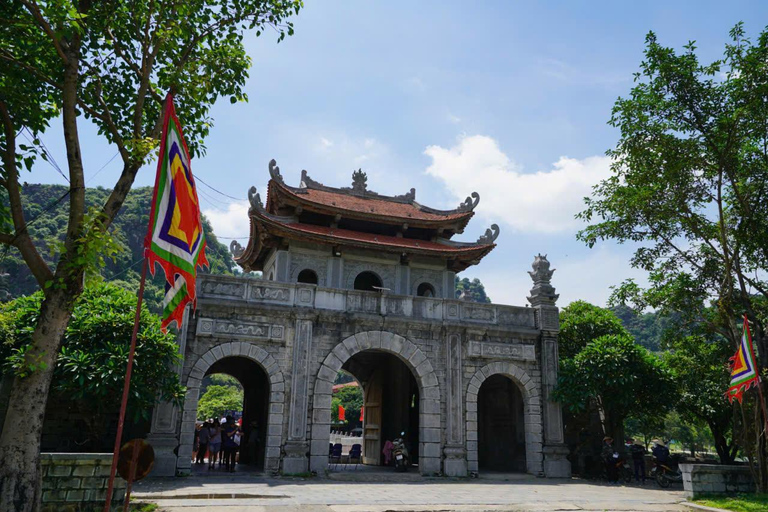 HOA LU - BAI DINH - TRANG AN - MUA-GROTTAN FRÅN NINH BINH