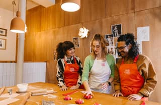 Der offizielle Croissant-Backkurs von Emily in Paris