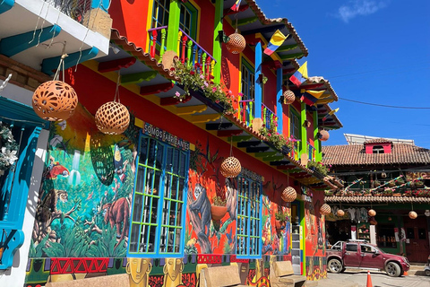 Da Bogotà: Tour a villa de Leyva, Ráquira, Casa Terracota e Pozos Azules