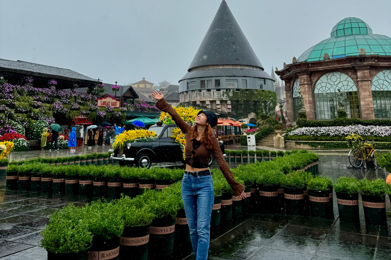 The Sunset of Ba Na hills and the golden bridge