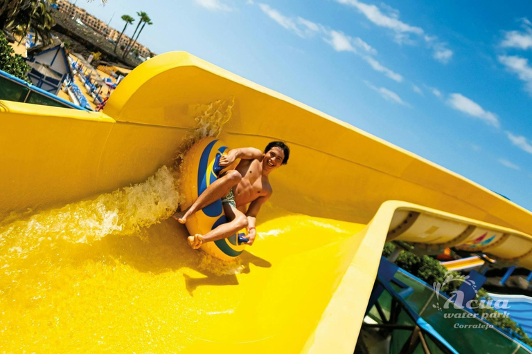 Fuerteventura: Acua Water Park Entry with Transfer service