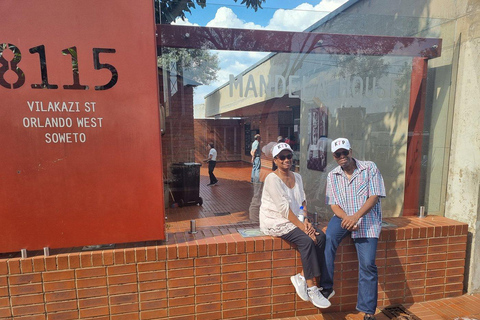 Soweto: Half-Day Soweto Township Guided Tour Small Group sharing Rate