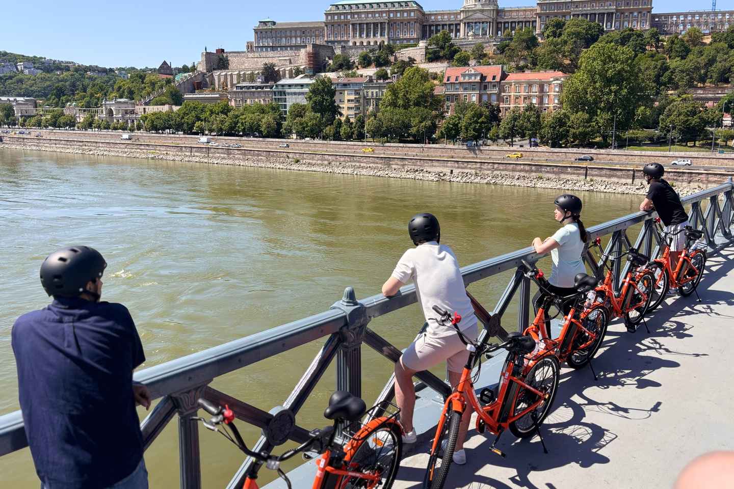 Budapest: Essential Historical Bike Tour (1.5 hours)