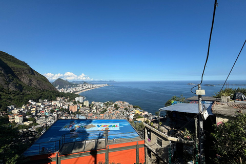 Tour dei bar della Favela Vidigal: Alto Vidigal e belvedereTour dei bar della favela Vidigal: Alto Vidigal e belvedere