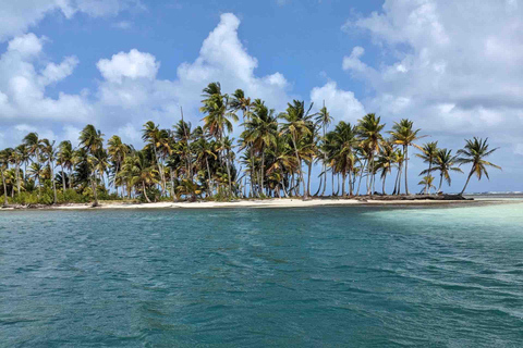 2 Days in Remote San Blas + Tour to magical Cambombia Island
