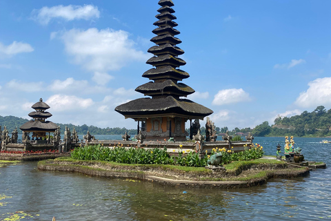 Bali: Foresta delle Scimmie di Sangeh, cascata e tour del tempioBali: tour della foresta delle scimmie di Sangeh, cascata e tempio