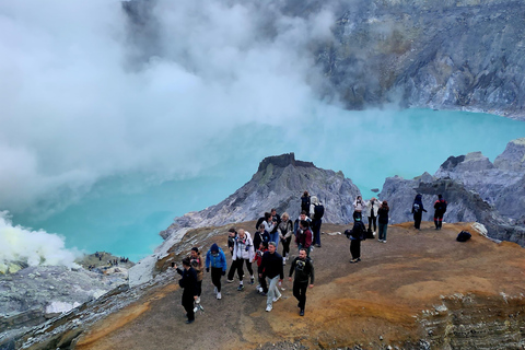 Malang: Tumpaksewu, Mount Bromo, Mount Ijen, Bali 3-Day Tour Private Homestay & Hotel