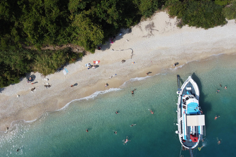 Costa nord-orientale di Corfù: nuoto, snorkeling con pranzo e bevandeCosta nordorientale di Corfù: nuotata, snorkeling con pranzo e bevande