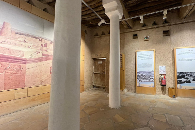 Riade: visita guiada à Fortaleza e ao Museu de MasmakRiade: visita guiada ao Forte e Museu de Masmak