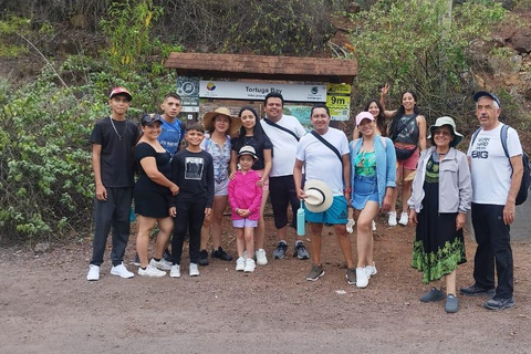 4-Day Galapagos Islands: Guided Tour Santa Cruz Island ENGLISH SPEAKING TOUR GUIDE