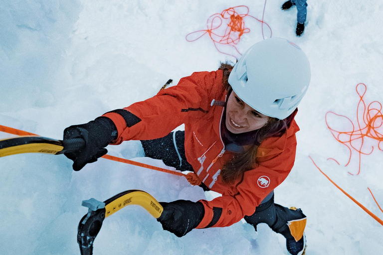 Oslo: Een ijsklimervaring in SNØ Ski DomeOslo: IJsklimmen bij SNØ Ski Dome